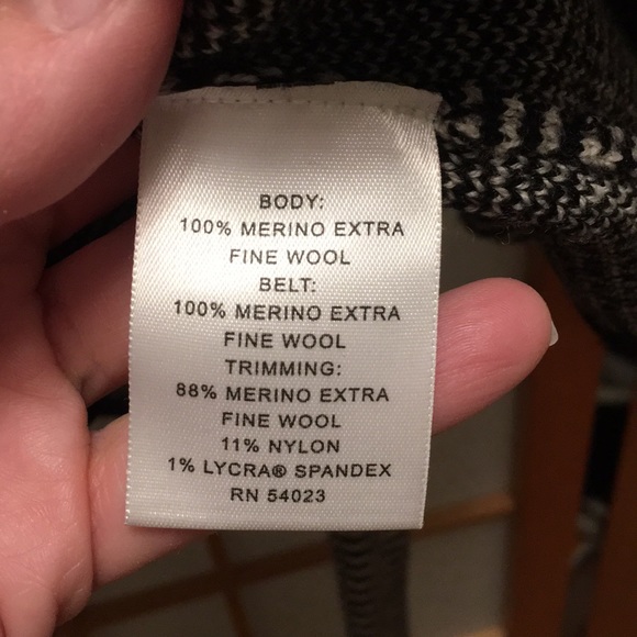 Banana Republic Button Down Sweater w/ Belt - Picture 7 of 8